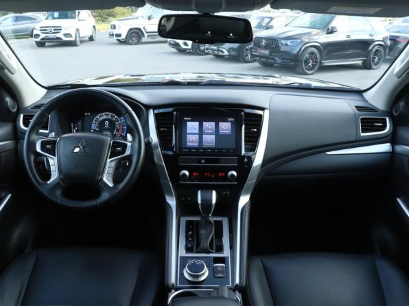 Mitsubishi Montero Sport III Рестайлинг с пробегом 2023 года, цена 4 290 000 рублей, 40340 км, внедорожник, Автокод Объявления