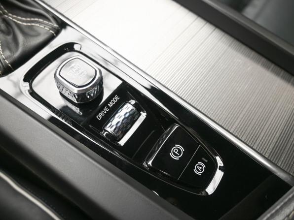 Volvo S60 III с пробегом 2019 года, цена 3 249 900 рублей, 136000 км, седан, Автокод Объявления