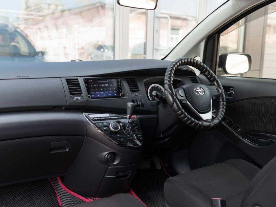 Toyota ISis I Рестайлинг Новосибирск  - изображение 10