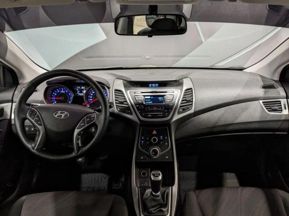Hyundai Elantra V (MD) Рестайлинг с пробегом 2015 года, цена 1 045 000 рублей, 174315 км, седан, Автокод Объявления