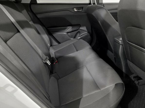 Hyundai Solaris II с пробегом 2017 года, цена 1 090 000 рублей, 232944 км, седан, Автокод Объявления