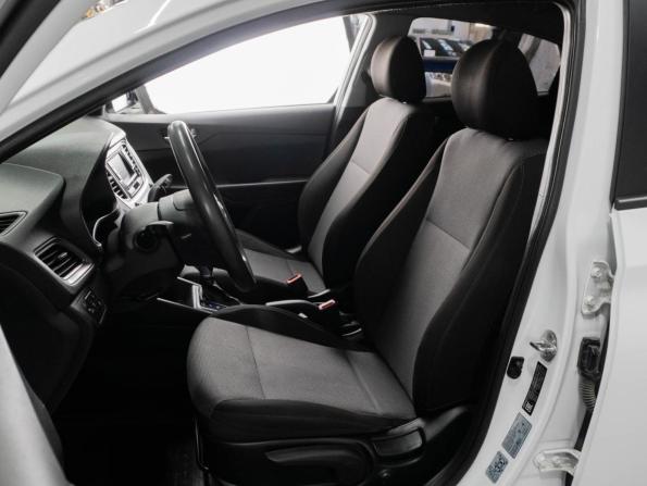 Hyundai Solaris II Рестайлинг с пробегом 2021 года, цена 1 549 000 рублей, 99577 км, седан, Автокод Объявления