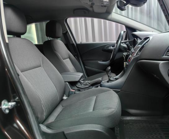 Opel Astra J Рестайлинг с пробегом 2013 года, цена 799 000 рублей, 106498 км, хэтчбек, Автокод Объявления