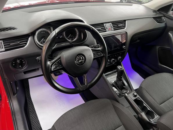 Skoda Octavia III (A7) Рестайлинг с пробегом 2017 года, цена 1 545 000 рублей, 148735 км, лифтбек, Автокод Объявления