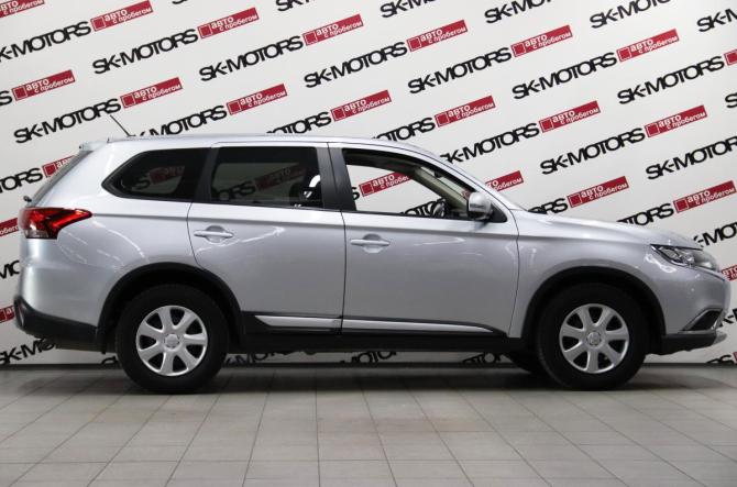 Mitsubishi Outlander III Рестайлинг 2 с пробегом 2016 года, цена 1 935 350 рублей, 118818 км, внедорожник, Автокод Объявления