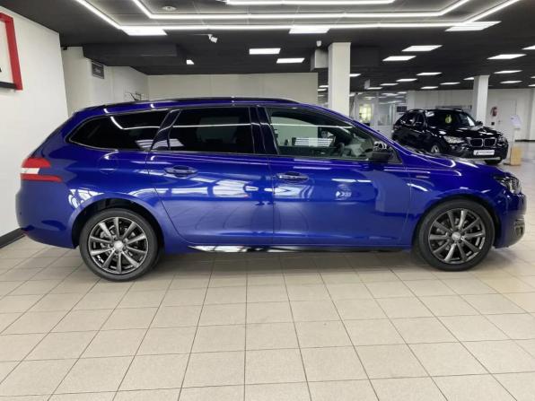 Peugeot 308 II с пробегом 2015 года, цена 1 569 000 рублей, 111900 км, универсал, Автокод Объявления