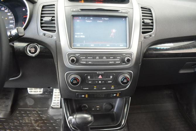 Kia Sorento II Рестайлинг с пробегом 2015 года, цена 1 799 000 рублей, 199000 км, внедорожник, Автокод Объявления