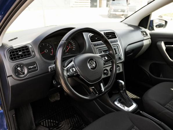 Volkswagen Polo V Рестайлинг с пробегом 2019 года, цена 1 194 000 рублей, 98853 км, седан, Автокод Объявления
