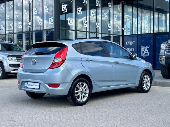 Hyundai Solaris I с пробегом 2012 года, цена 700 000 рублей, 175800 км, хэтчбек, Автокод Объявления