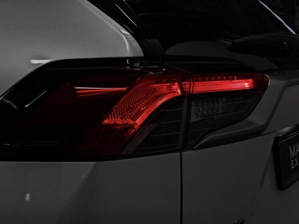 Toyota RAV4 V (XA50) с пробегом 2021 года, цена 3 050 000 рублей, 62472 км, внедорожник, Автокод Объявления