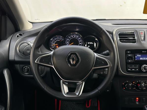 Renault Sandero II Рестайлинг с пробегом 2020 года, цена 1 350 000 рублей, 40000 км, хэтчбек, Автокод Объявления