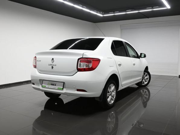 Renault Logan II Рестайлинг с пробегом 2018 года, цена 895 000 рублей, 130494 км, седан, Автокод Объявления