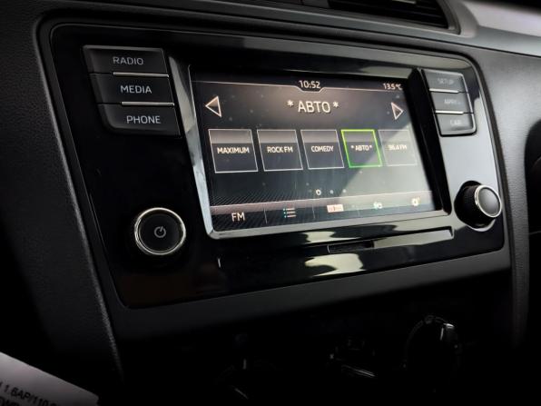 Skoda Rapid I Рестайлинг с пробегом 2018 года, цена 1 025 000 рублей, 174682 км, лифтбек, Автокод Объявления