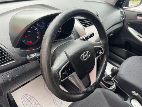 Hyundai Solaris I Рестайлинг с пробегом 2016 года, цена 699 900 рублей, 235091 км, седан, Автокод Объявления