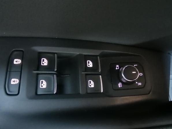 Volkswagen Touareg III с пробегом 2021 года, цена 5 909 000 рублей, 71000 км, внедорожник, Автокод Объявления