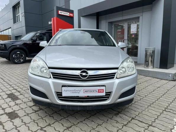 Opel Astra H Рестайлинг с пробегом 2013 года, цена 429 710 рублей, 213899 км, седан, Автокод Объявления