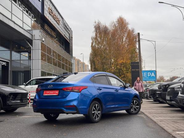 Hyundai Solaris II с пробегом 2017 года, цена 1 119 000 рублей, 89450 км, седан, Автокод Объявления