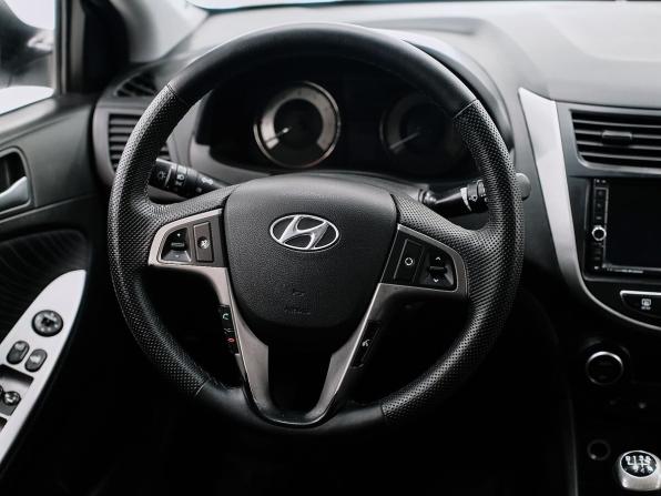 Hyundai Solaris I Рестайлинг с пробегом 2015 года, цена 803 000 рублей, 180800 км, седан, Автокод Объявления
