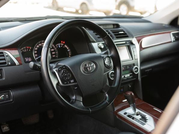 Toyota Camry VII (XV50) с пробегом 2013 года, цена 1 600 000 рублей, 254961 км, седан, Автокод Объявления