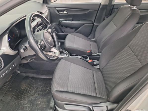 Kia Rio IV Рестайлинг с пробегом 2021 года, цена 1 555 000 рублей, 128000 км, седан, Автокод Объявления