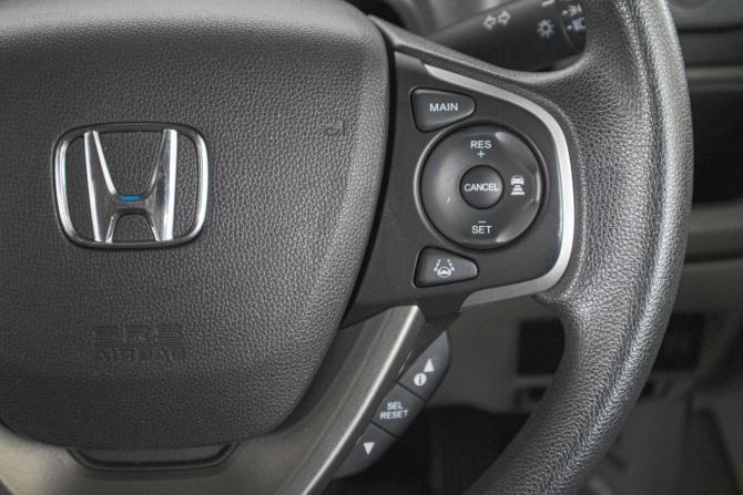 Honda Stepwgn V с пробегом 2016 года, цена 1 599 000 рублей, 141350 км, минивэн, Автокод Объявления