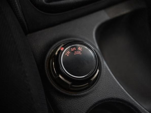 Mitsubishi L200 V с пробегом 2015 года, цена 1 395 000 рублей, 158352 км, offers.body_type.unknown, Автокод Объявления