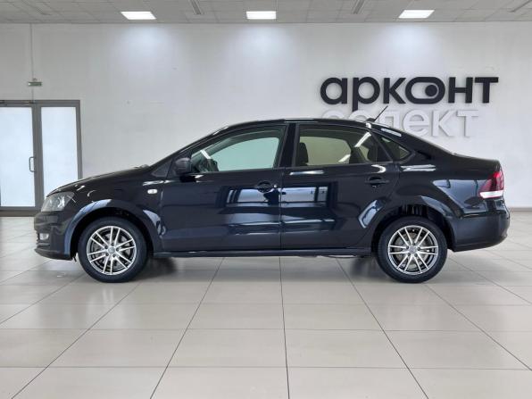 Volkswagen Polo V Рестайлинг с пробегом 2019 года, цена 1 090 000 рублей, 217800 км, седан, Автокод Объявления