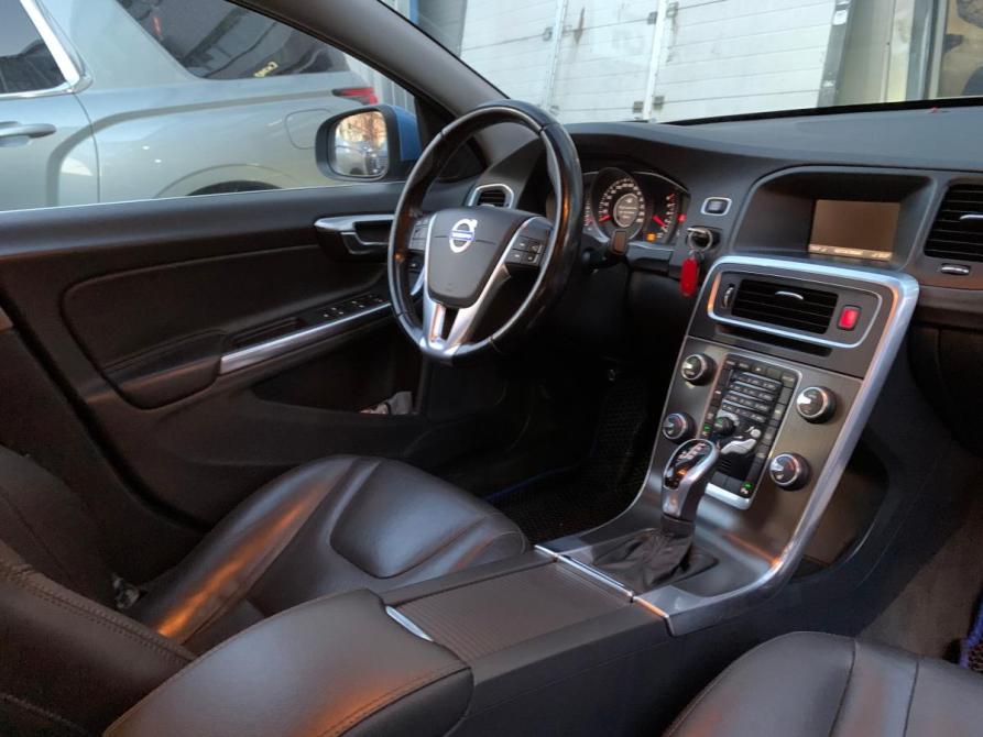 Volvo S60 II Рестайлинг Санкт-Петербург  - изображение 9