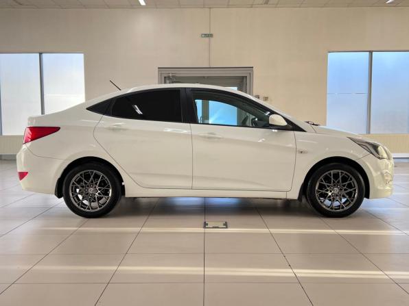 Hyundai Solaris I с пробегом 2014 года, цена 820 000 рублей, 177695 км, седан, Автокод Объявления