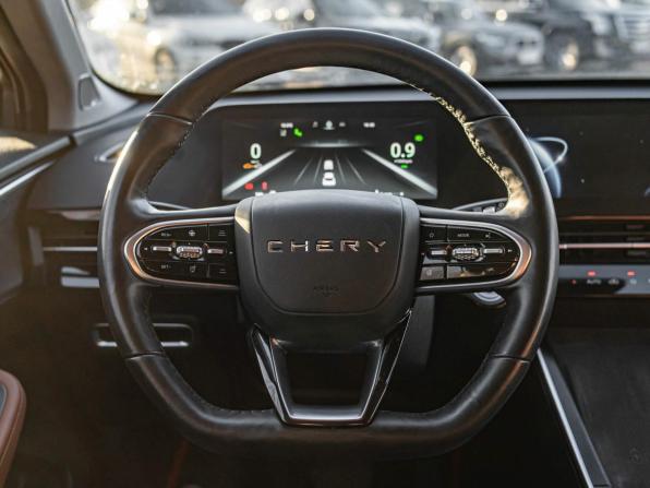 Omoda C5 I с пробегом 2022 года, цена 1 381 000 рублей, 121108 км, внедорожник, Автокод Объявления