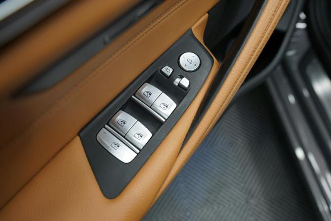 BMW 5 серии VII (G30/G31/G38) Рестайлинг с пробегом 2020 года, цена 4 172 000 рублей, 120000 км, седан, Автокод Объявления