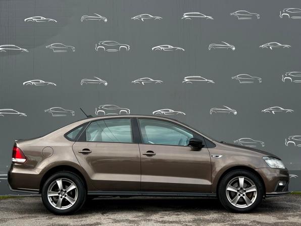 Volkswagen Polo V Рестайлинг с пробегом 2017 года, цена 1 067 900 рублей, 134946 км, седан, Автокод Объявления
