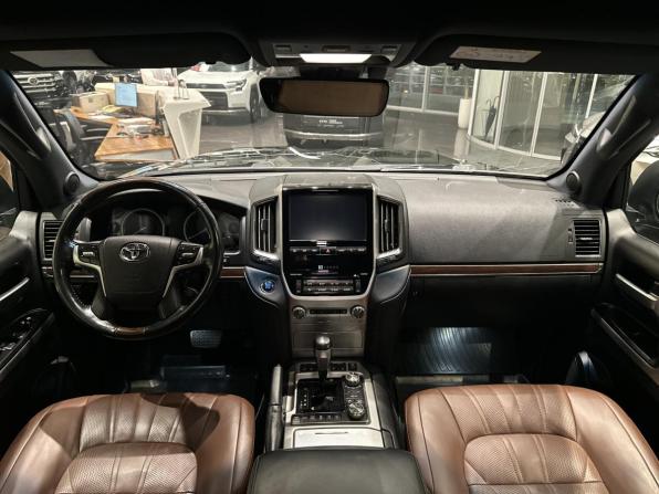 Toyota Land Cruiser 200 Series Рестайлинг 2 с пробегом 2019 года, цена 6 930 000 рублей, 232788 км, внедорожник, Автокод Объявления