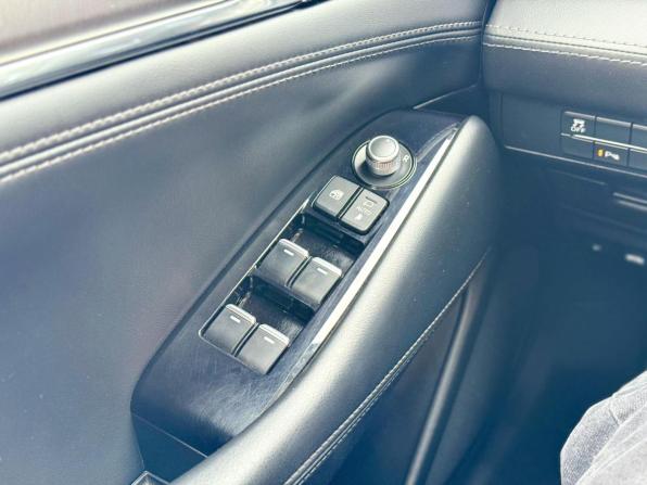 Mazda 6 III (GJ) Рестайлинг с пробегом 2019 года, цена 2 217 000 рублей, 136075 км, седан, Автокод Объявления