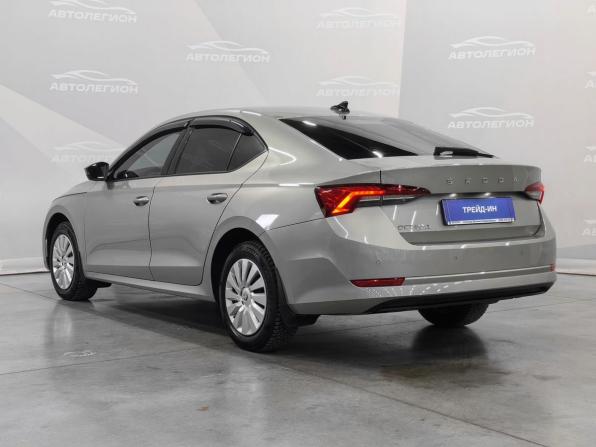 Skoda Octavia IV (A8) с пробегом 2021 года, цена 2 550 000 рублей, 67072 км, лифтбек, Автокод Объявления