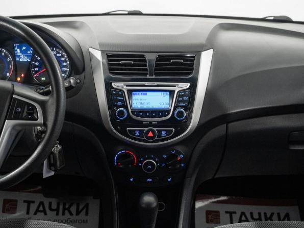 Hyundai Solaris I с пробегом 2012 года, цена 750 000 рублей, 165504 км, седан, Автокод Объявления