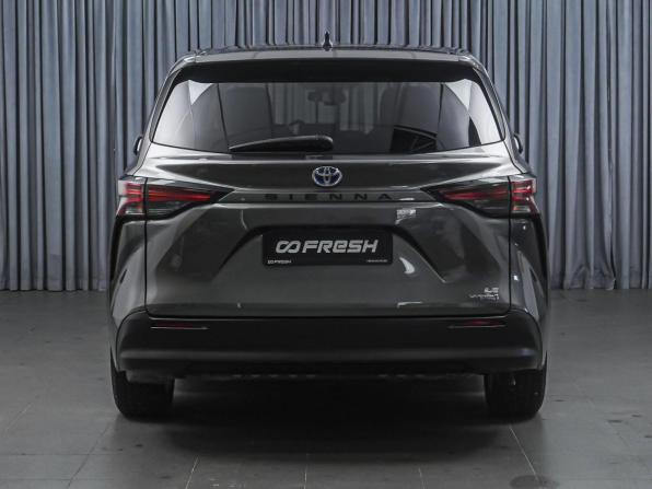 Toyota Sienna IV с пробегом 2021 года, цена 4 187 000 рублей, 81323 км, минивэн, Автокод Объявления