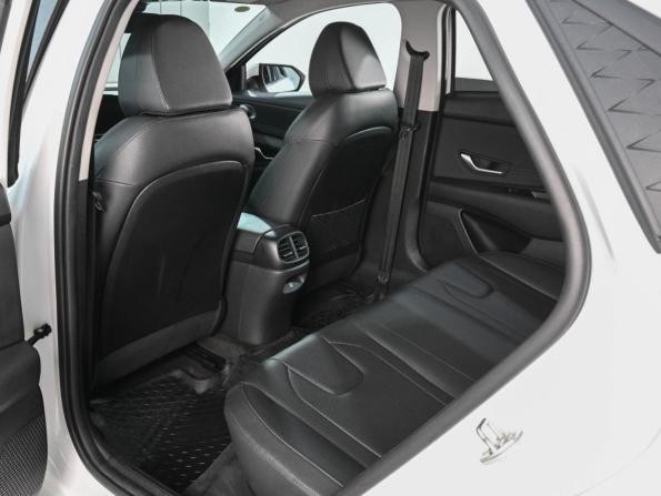 Hyundai Elantra VII (CN7) Рестайлинг с пробегом 2023 года, цена 2 219 000 рублей, 61735 км, седан, Автокод Объявления