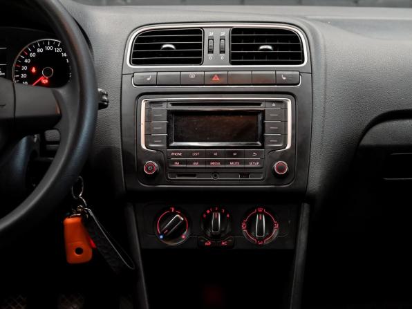 Volkswagen Polo V с пробегом 2014 года, цена 930 000 рублей, 101526 км, хэтчбек, Автокод Объявления
