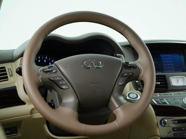 Infiniti Q70 I Рестайлинг с пробегом 2016 года, цена 2 299 050 рублей, 154813 км, седан, Автокод Объявления