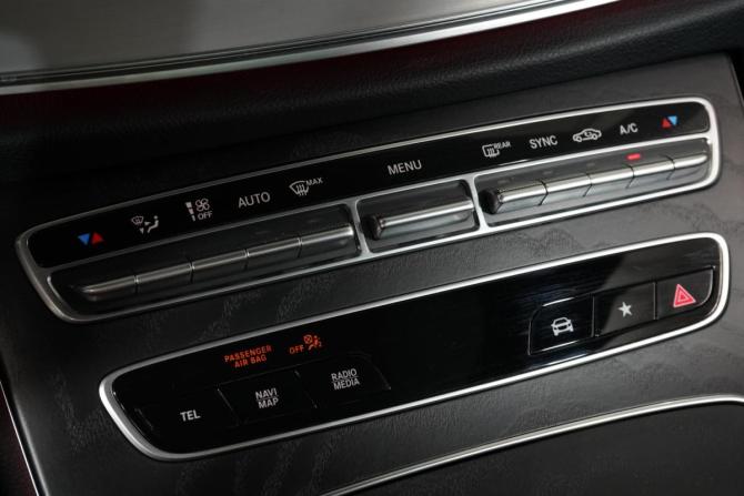 Mercedes-Benz E-Класс V (W213 S213 C238) Рестайлинг с пробегом 2023 года, цена 7 850 000 рублей, 40000 км, купе-хардтоп, Автокод Объявления