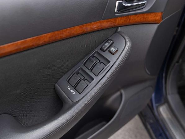 Toyota Avensis II Рестайлинг с пробегом 2007 года, цена 990 000 рублей, 203766 км, седан, Автокод Объявления