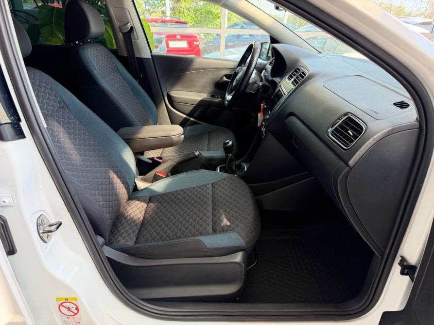Volkswagen Polo V Рестайлинг Таганрог  - изображение 26