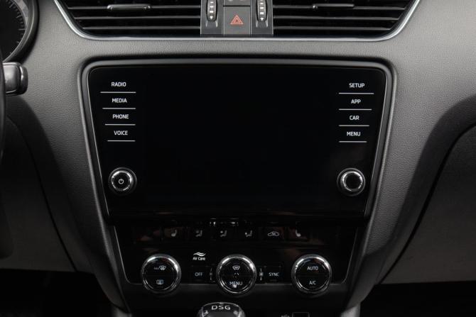 Skoda Octavia III (A7) Рестайлинг с пробегом 2019 года, цена 1 699 000 рублей, 180518 км, лифтбек, Автокод Объявления