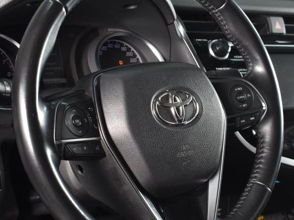 Toyota Camry VIII (XV70) с пробегом 2019 года, цена 2 649 995 рублей, 145861 км, седан, Автокод Объявления