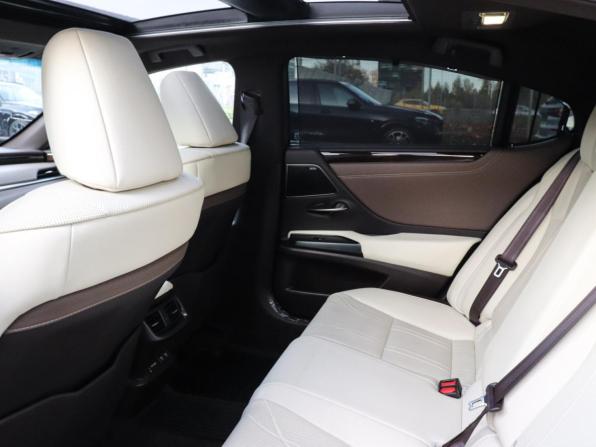 Lexus ES VII с пробегом 2020 года, цена 4 237 000 рублей, 67067 км, седан, Автокод Объявления