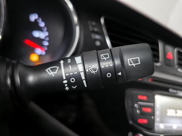 Kia Ceed II с пробегом 2014 года, цена 999 000 рублей, 202285 км, хэтчбек, Автокод Объявления