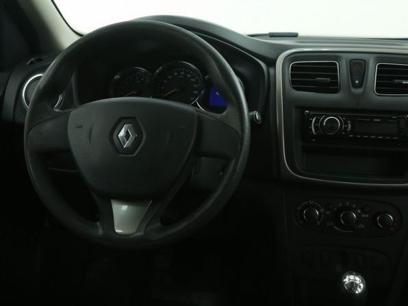 Renault Logan II с пробегом 2015 года, цена 584 000 рублей, 192900 км, седан, Автокод Объявления