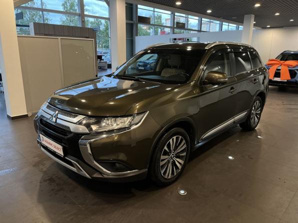 Mitsubishi Outlander III Рестайлинг 3 с пробегом 2019 года, цена 2 300 000 рублей, 127397 км, внедорожник, Автокод Объявления