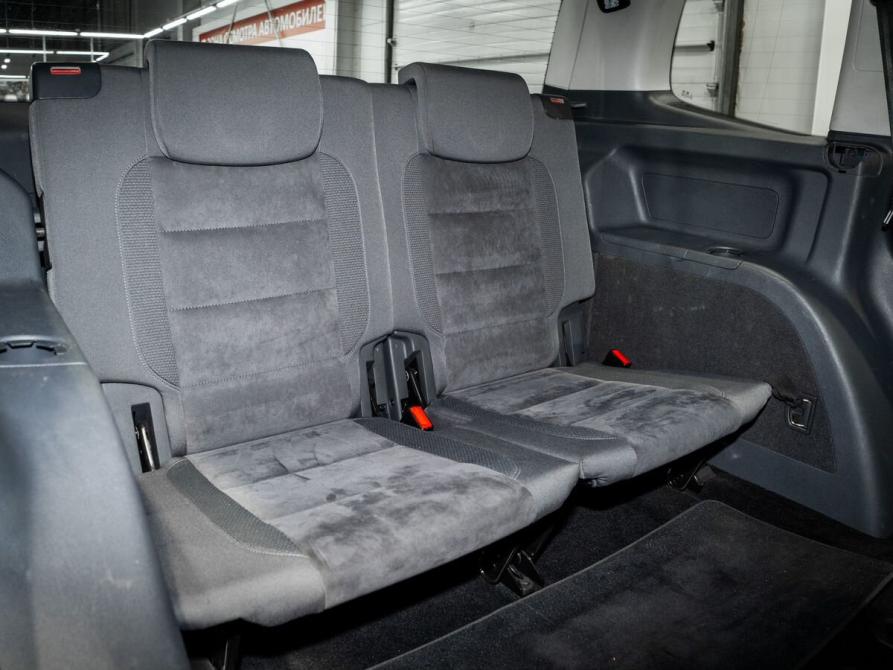 Volkswagen Touran I Рестайлинг 2 Чита  - изображение 5